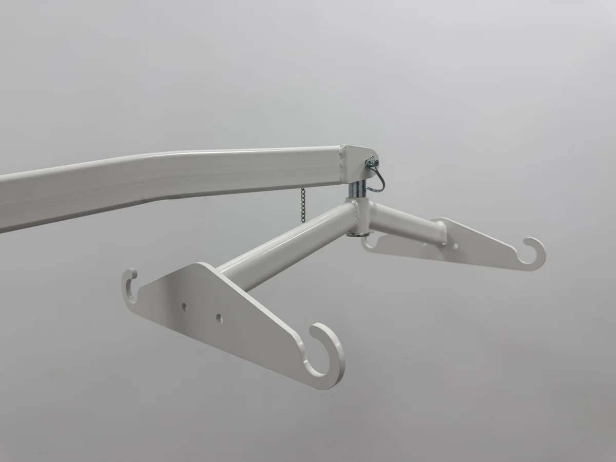Four-point spreader bar and sling hooks on the SL-K11 mobile patient hoist